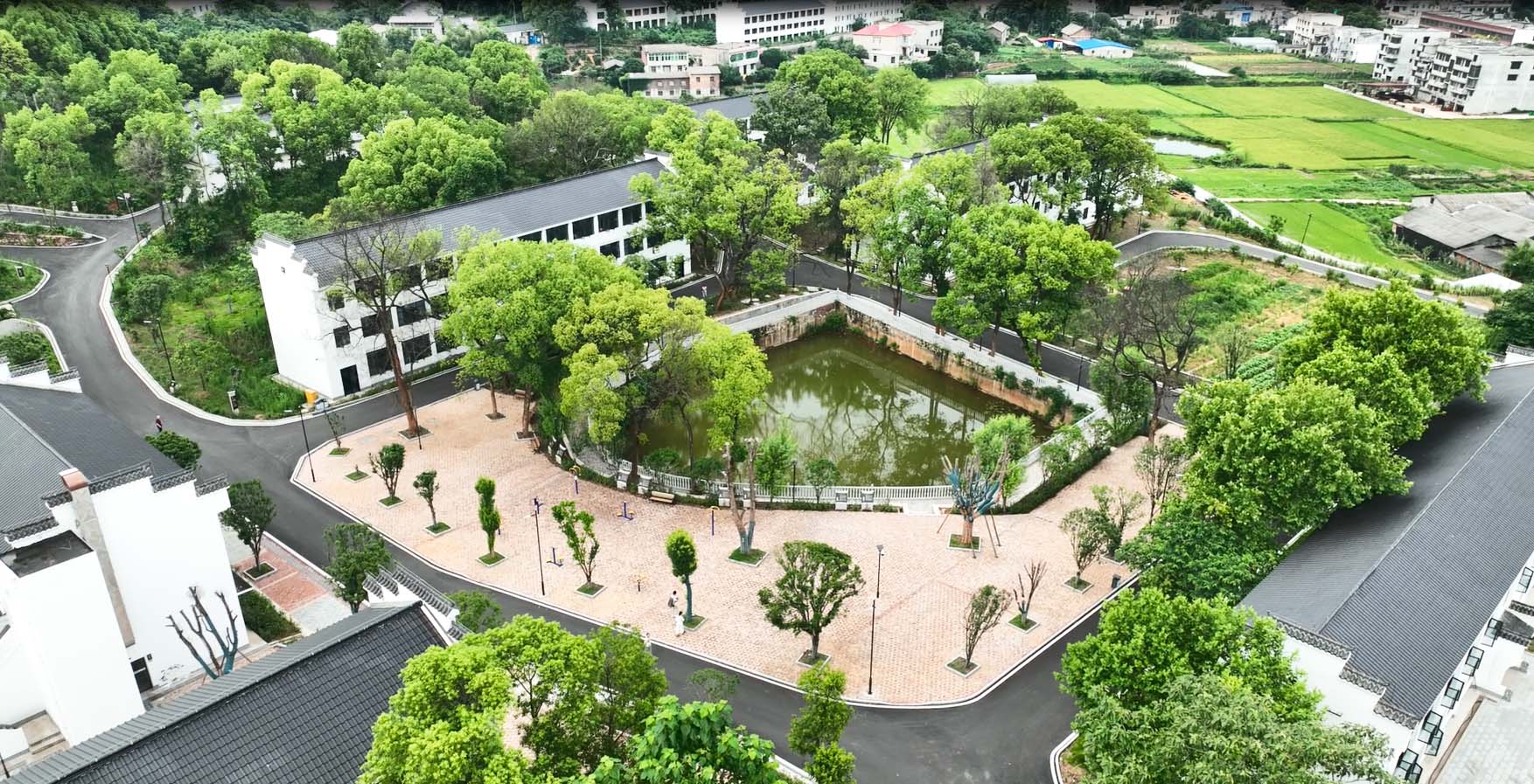 俯瞰華遠(yuǎn)康養(yǎng)中心，優(yōu)美的環(huán)境